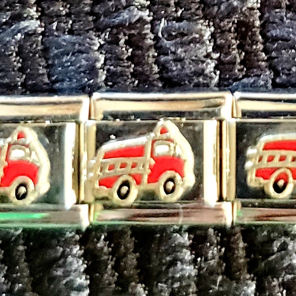 Bogo 50 Offnwot Handmade Firetruck Italian Charm 15$